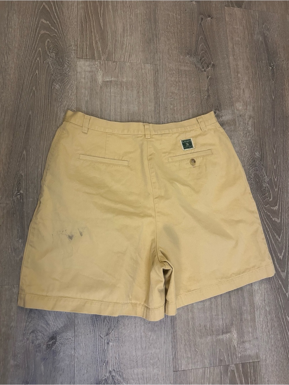 Ralph Lauren Men’s Light Khaki Bermuda Shorts Size 14 - Picture 8 of 9